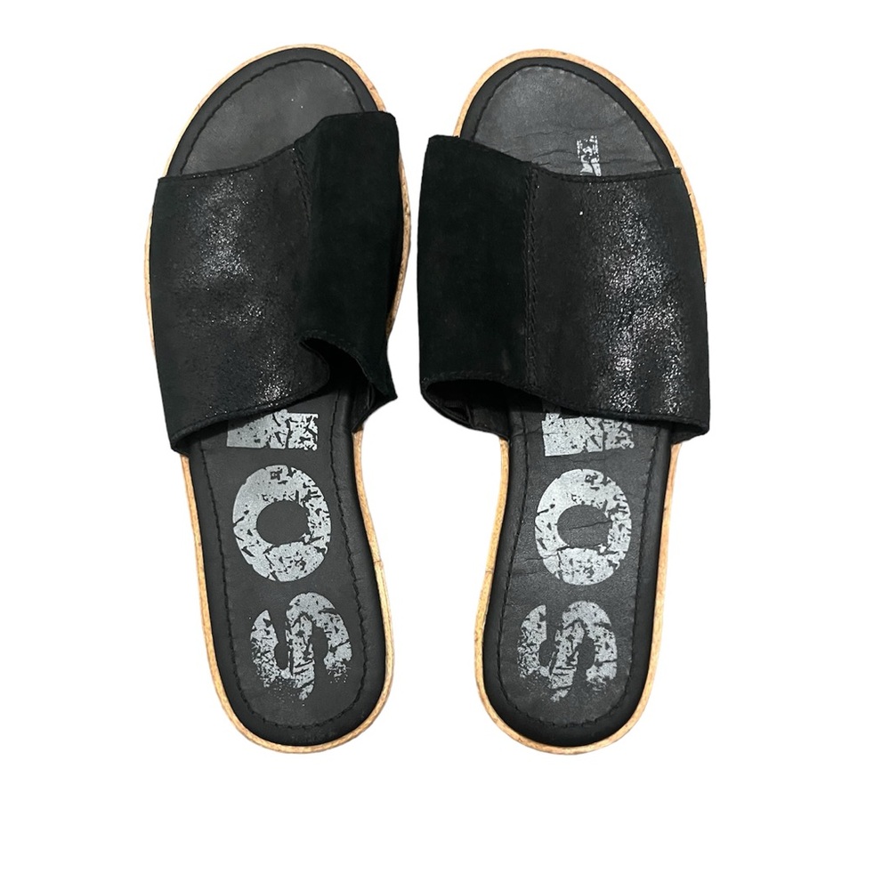 Sandals - Picture 2 of 3